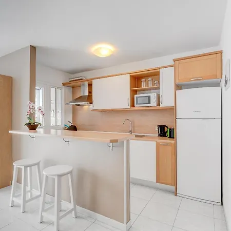Apartament 100m To A Spacious Apartm Playa de San Juan (Tenerife)