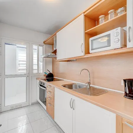 Apartment 100m To A Spacious Apartm