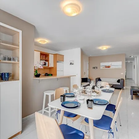 דירה 100m To A Spacious Apartm *